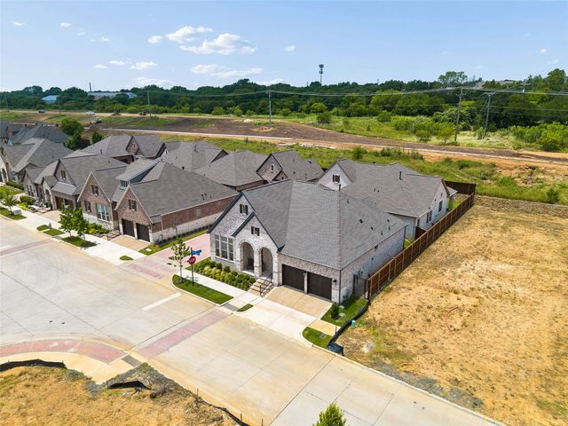2073 Spotted Fawn Drive, Arlington, TX 76005