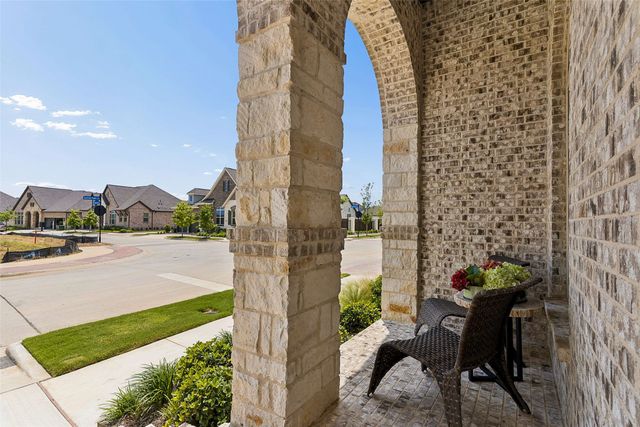 2073 Spotted Fawn Drive, Arlington, TX 76005