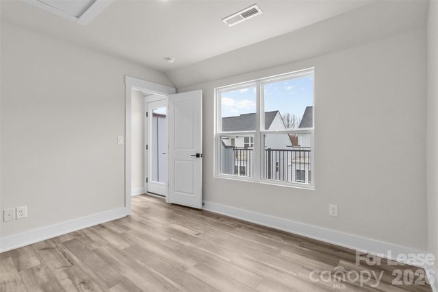 1011 Kokomo Lane, Charlotte, NC 28206