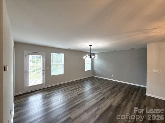 5112 Downhaul Drive, Charlotte, NC 28269