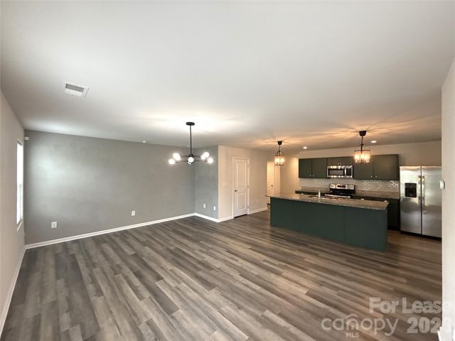 5112 Downhaul Drive, Charlotte, NC 28269