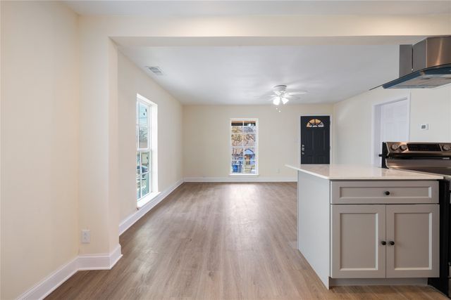 1715 Navaro Street, Dallas, TX 75208