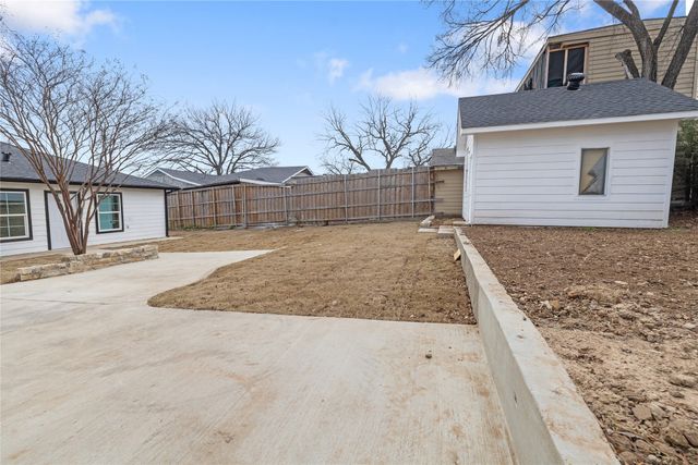 1715 Navaro Street, Dallas, TX 75208