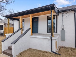 1715 Navaro Street, Dallas, TX 75208