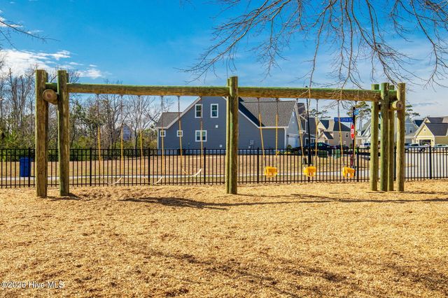 213 Bogue Carrier Court, Newport, NC 28570