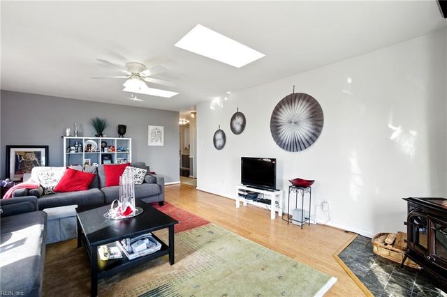 600 W Ocean View AVE #C, Norfolk, VA 23503