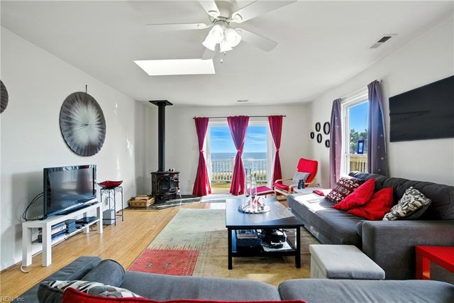 600 W Ocean View AVE #C, Norfolk, VA 23503
