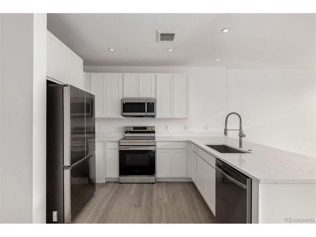 1634 N Sheridan Blvd B-102, Denver, CO 80204