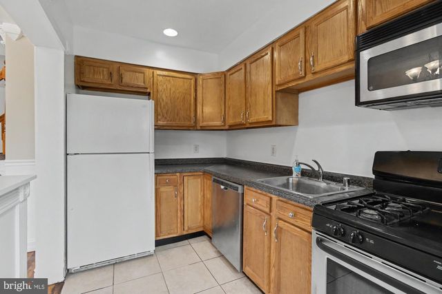 8218 KAVANAGH RD, Dundalk, MD 21222