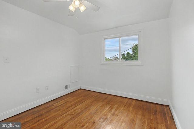 8218 KAVANAGH RD, Dundalk, MD 21222