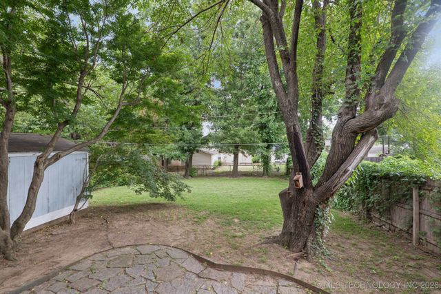 2204 S Oswego Place, Tulsa, OK 74114