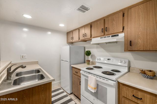 12123 W BELL Road 110, Surprise, AZ 85378