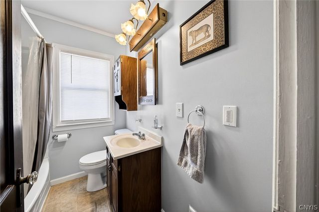 419 Darlington Road East, Salina, NY 13208