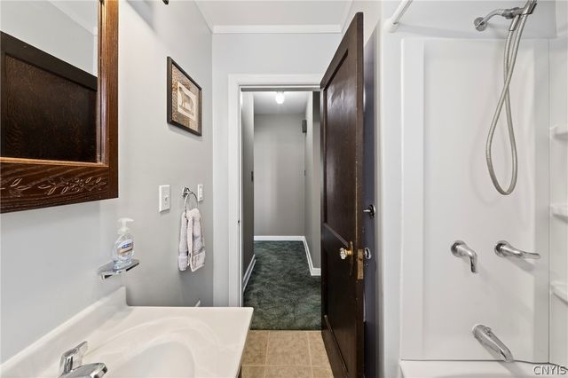 419 Darlington Road East, Salina, NY 13208