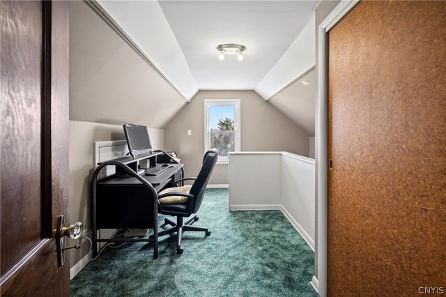 419 Darlington Road East, Salina, NY 13208