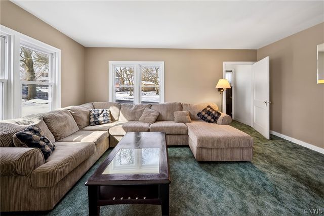 419 Darlington Road East, Salina, NY 13208