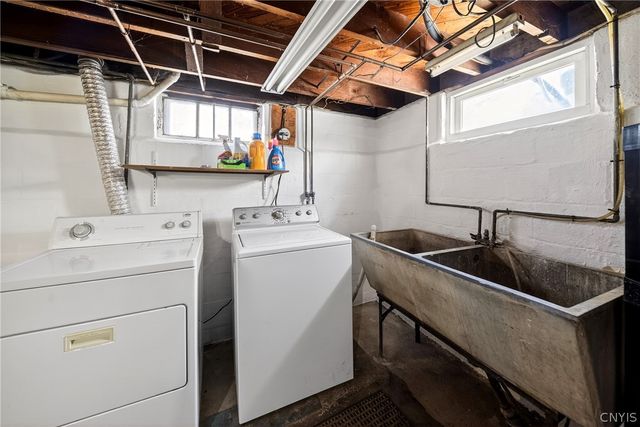 419 Darlington Road East, Salina, NY 13208