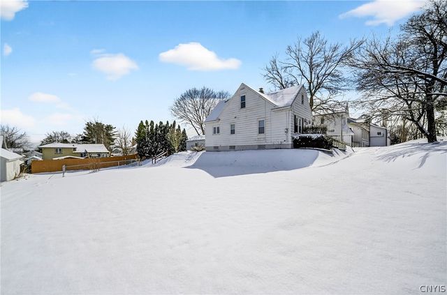 419 Darlington Road East, Salina, NY 13208