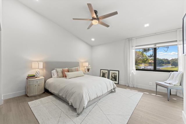 5521 Coach House Circle G, Boca Raton, FL 33486
