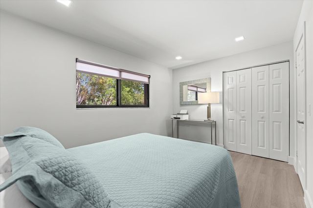 5521 Coach House Circle G, Boca Raton, FL 33486