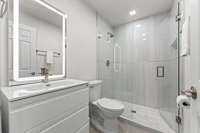 5521 Coach House Circle G, Boca Raton, FL 33486