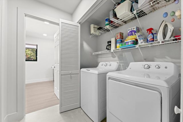 5521 Coach House Circle G, Boca Raton, FL 33486