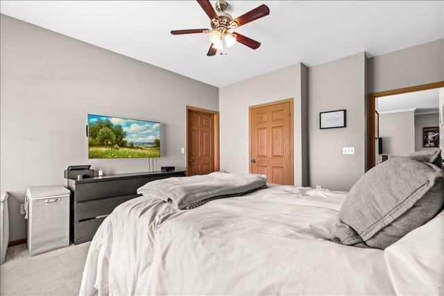 6924 S Rolling Meadows COURT, Oak Creek, WI 53154