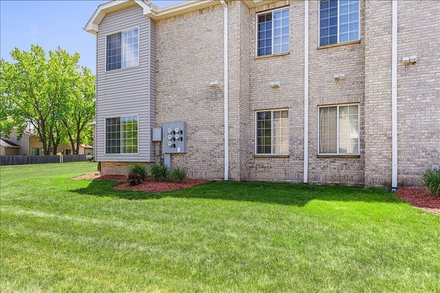 6924 S Rolling Meadows COURT, Oak Creek, WI 53154