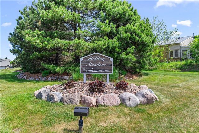 6924 S Rolling Meadows COURT, Oak Creek, WI 53154