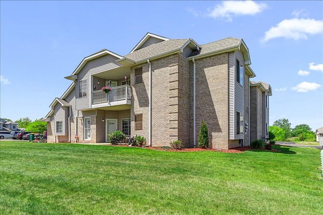 6924 S Rolling Meadows COURT, Oak Creek, WI 53154