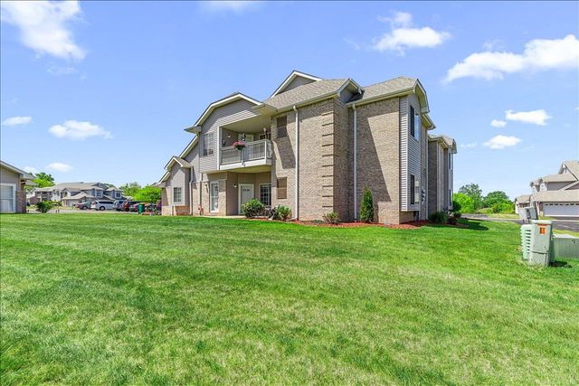 6924 S Rolling Meadows COURT, Oak Creek, WI 53154