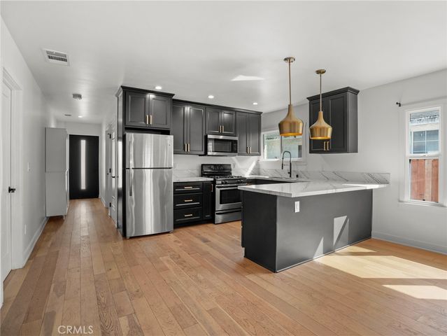 2342 S Cochran, Los Angeles, CA 90016