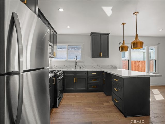 2342 S Cochran, Los Angeles, CA 90016