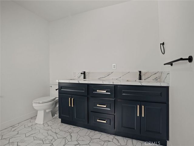 2342 S Cochran, Los Angeles, CA 90016