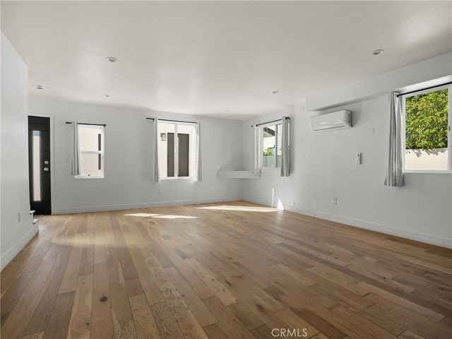 2342 S Cochran, Los Angeles, CA 90016