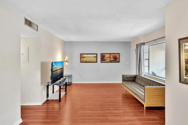 100 Royal Palm Way 303, Boca Raton, FL 33432