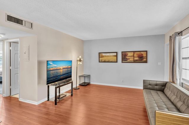 100 Royal Palm Way 303, Boca Raton, FL 33432