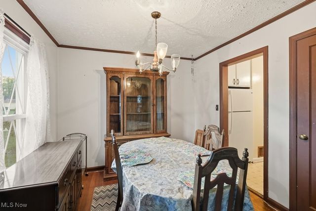 229 Hayes Avenue, Cuyahoga Falls, OH 44221