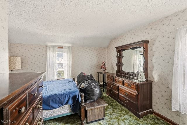 229 Hayes Avenue, Cuyahoga Falls, OH 44221