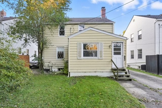 229 Hayes Avenue, Cuyahoga Falls, OH 44221