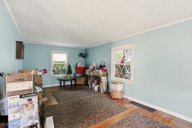 229 Hayes Avenue, Cuyahoga Falls, OH 44221