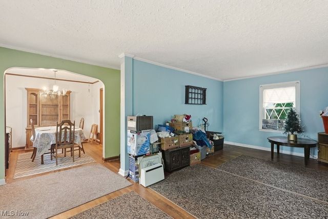 229 Hayes Avenue, Cuyahoga Falls, OH 44221