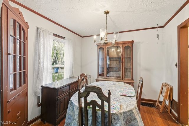 229 Hayes Avenue, Cuyahoga Falls, OH 44221