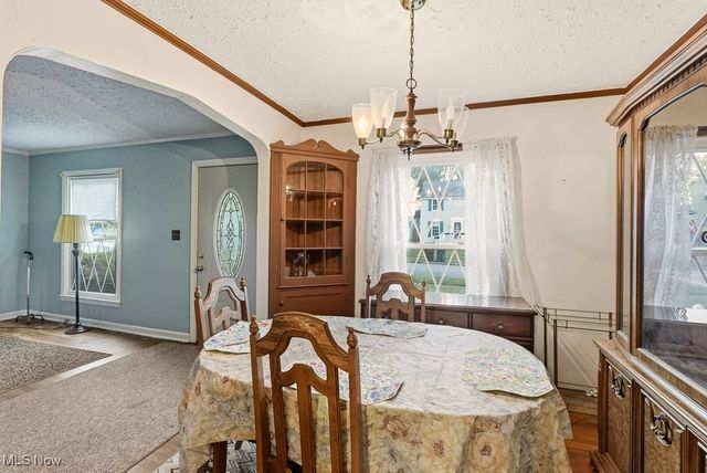 229 Hayes Avenue, Cuyahoga Falls, OH 44221