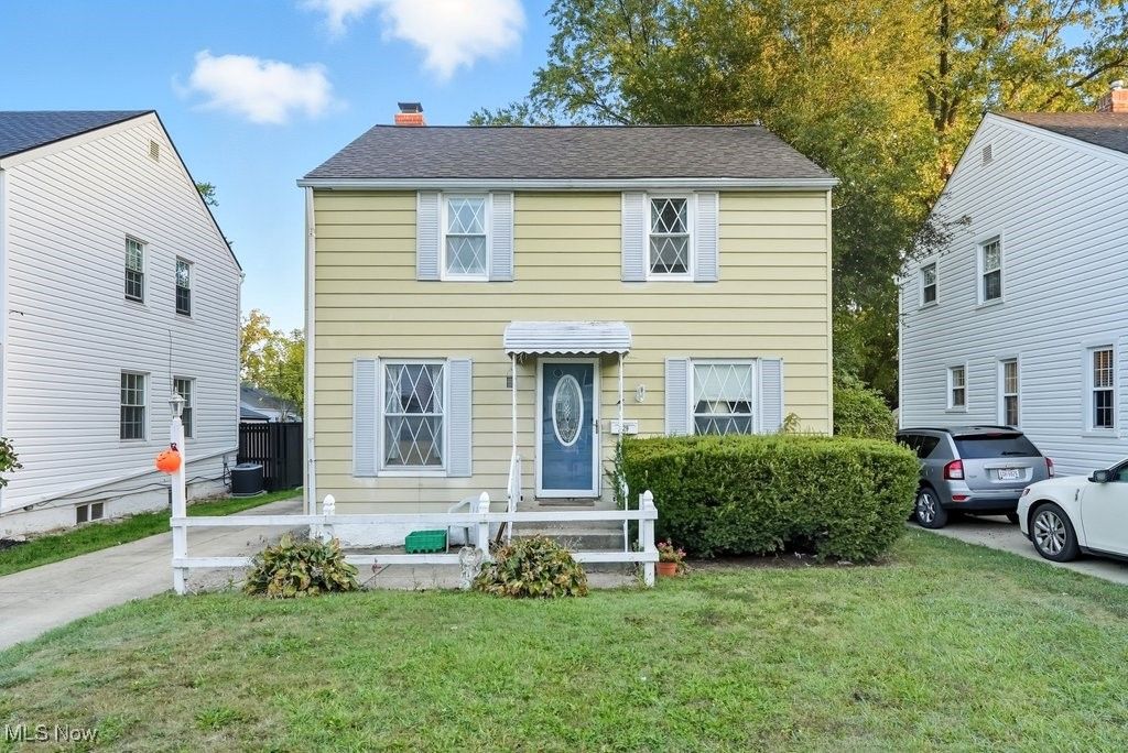 229 Hayes Avenue, Cuyahoga Falls, OH 44221