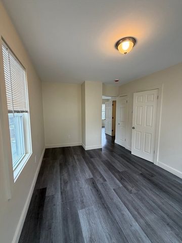 11 Exchange Ct 2, Waltham, MA 02451