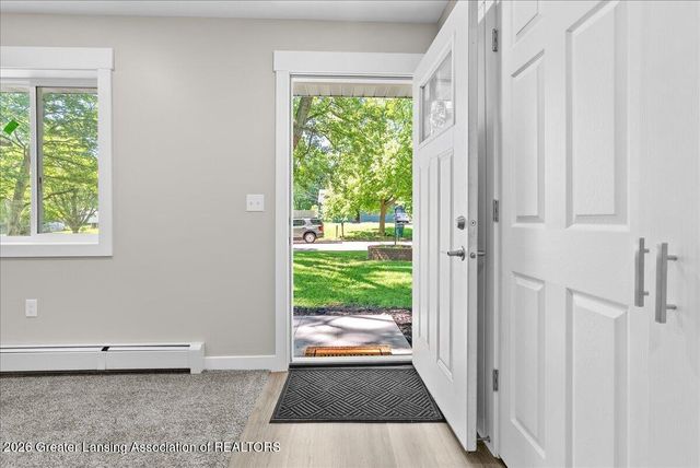1320 Pompton Circle, Lansing, MI 48910