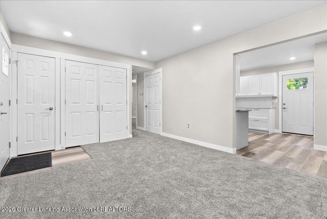 1320 Pompton Circle, Lansing, MI 48910