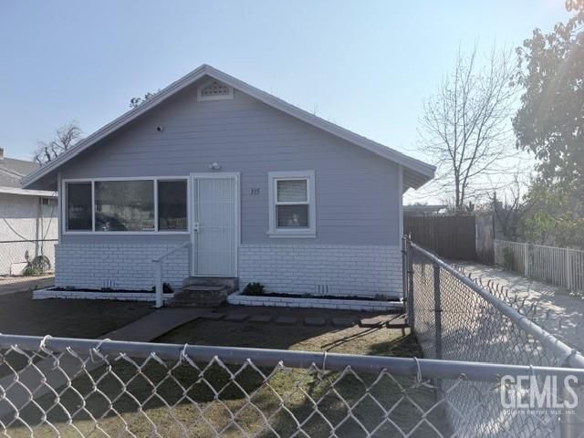315 Lincoln Avenue, Bakersfield, CA 93308