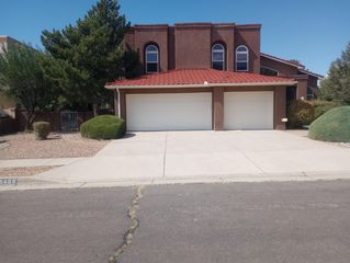 5409 Royal Oak Drive NE, Albuquerque, NM 87111
